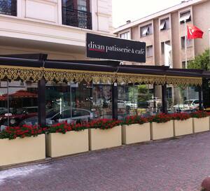 Divan Patisserie Cafe Wyndham Grand Istanbul Kalamis Marina Hotel Kalamis Istanbul Zomato